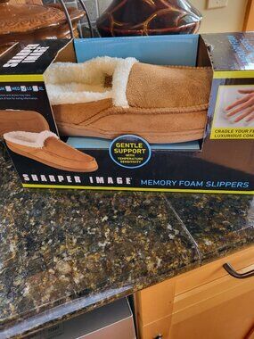 NIB Sharper Image Memory Foam Slippers Unisex Size L other sizing in pic